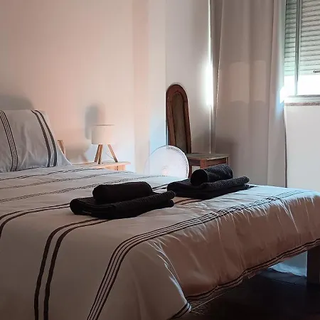 Δωμάτια σε οικογενειακή κατοικία Carriche 1 *