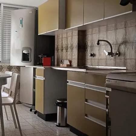 Δωμάτια σε οικογενειακή κατοικία Carriche 1